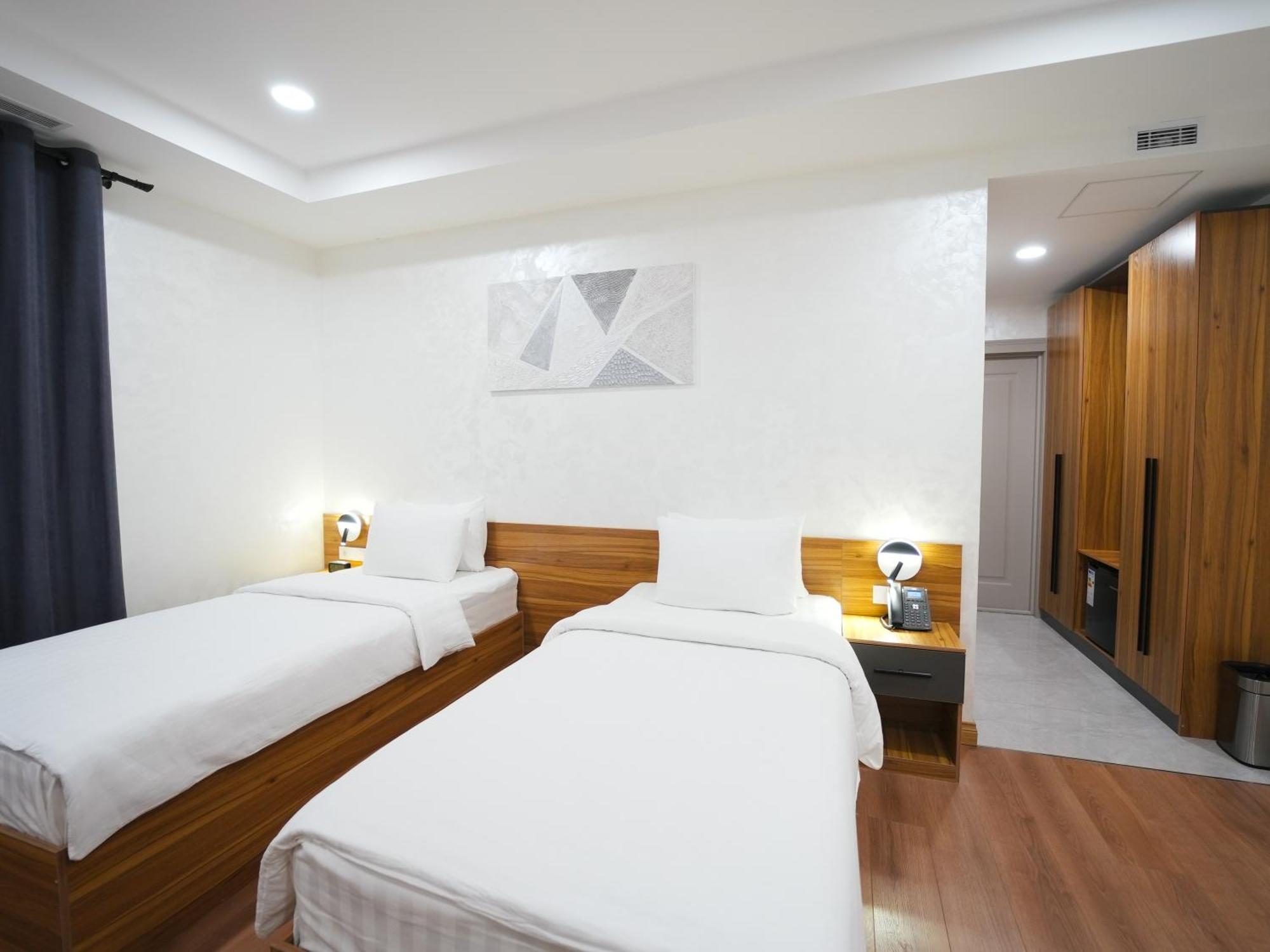 Avant Express Hotel Pool&Spa Tasjkent Eksteriør bilde