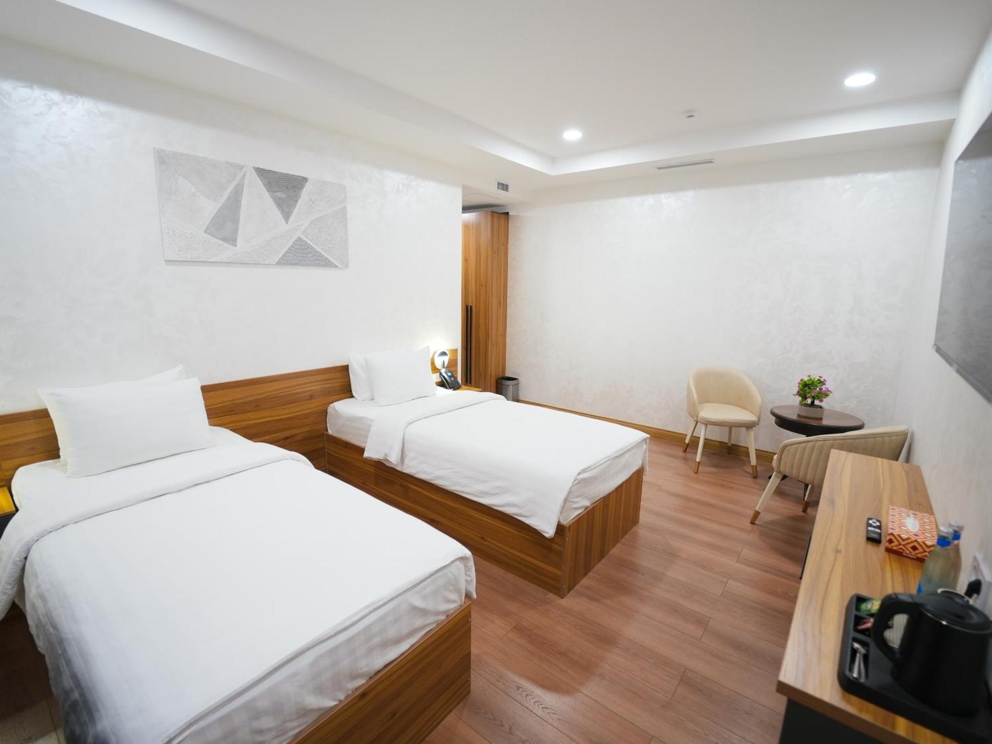 Avant Express Hotel Pool&Spa Tasjkent Eksteriør bilde